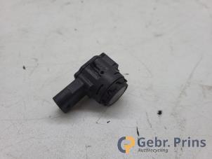 Gebruikte Parkeersensor Mercedes eSprinter 3,5t (907.6/910.6) 314 Prijs € 36,30 Inclusief btw aangeboden door Autorec. Gebr. Prins b.v.