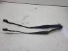 Ford Kuga I 2.5t AWD 20V Ruitenwisserarm set