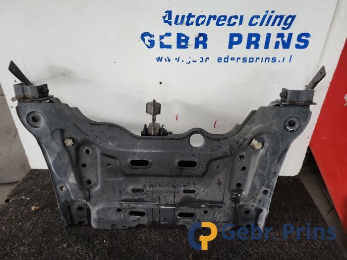 Gebruikte Subframe Renault Megane IV Estate (RFBK) 1.5 Energy dCi 110 Prijs € 150,00 Margeregeling aangeboden door Autorec. Gebr. Prins b.v.