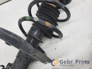 Gebruikte Voorpoot links Renault Megane IV Estate (RFBK) 1.5 Energy dCi 110 Prijs € 75,00 Margeregeling aangeboden door Autorec. Gebr. Prins b.v.