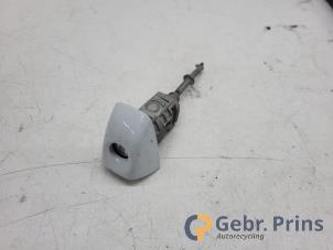 Gebruikte Kontaktslot + computer Renault Megane IV Estate (RFBK) 1.5 Energy dCi 110 Prijs € 225,00 Margeregeling aangeboden door Autorec. Gebr. Prins b.v.