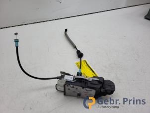 Gebruikte Deurslot Mechaniek 4Deurs rechts-voor Volvo S60 III (ZS) 2.0 T5 16V Prijs € 60,00 Margeregeling aangeboden door Autorec. Gebr. Prins b.v.