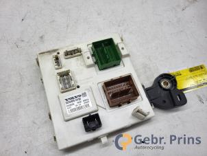 Gebruikte Central electronic module Volvo S60 III (ZS) 2.0 T5 16V Prijs € 250,00 Margeregeling aangeboden door Autorec. Gebr. Prins b.v.