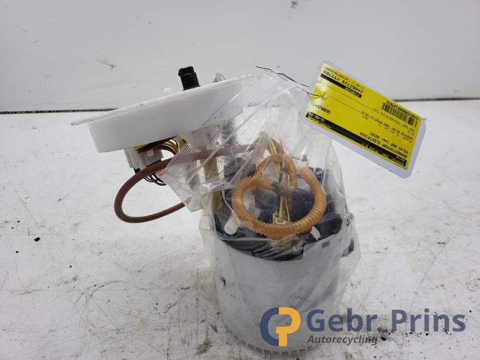 Gebruikte Tank element Pomp Volvo S60 III (ZS) 2.0 T5 16V Prijs € 100,00 Margeregeling aangeboden door Autorec. Gebr. Prins b.v.