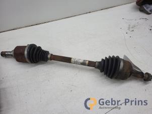 Gebruikte Steekas links-voor Dacia Lodgy (JS) 1.3 TCE 130 16V Prijs € 50,00 Margeregeling aangeboden door Autorec. Gebr. Prins b.v.