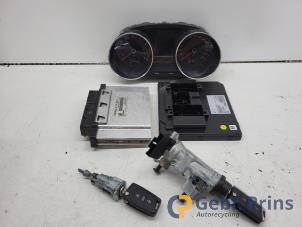 Gebruikte Contactslot + computer Volkswagen Polo V (6R) 1.0 TSI 12V BlueMotion Prijs € 125,00 Margeregeling aangeboden door Autorec. Gebr. Prins b.v.