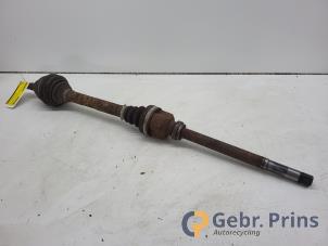 Gebruikte Cardanas rechts-voor (VWA) Peugeot Partner Tepee (7A/B/C/D/E/F/G/J/P/S) 1.6 Phase 1 Prijs € 35,00 Margeregeling aangeboden door Autorec. Gebr. Prins b.v.