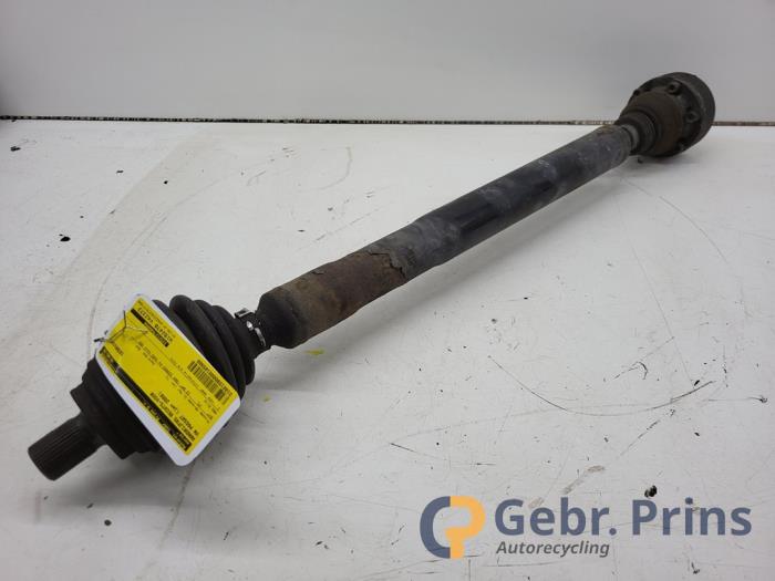Gebruikte Aandrijfas rechts-voor Volkswagen Passat Variant (3C5) 2.0 FSI 16V Prijs € 35,00 Margeregeling aangeboden door Autorec. Gebr. Prins b.v.
