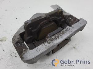 Gebruikte Remklauw (Tang) links-voor BMW 5 serie (F10) 528i 16V Prijs € 40,00 Margeregeling aangeboden door Autorec. Gebr. Prins b.v.