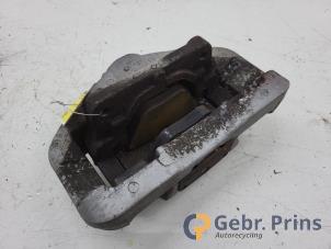 Gebruikte Remklauw (Tang) rechts-voor BMW 5 serie (F10) 528i 16V Prijs € 40,00 Margeregeling aangeboden door Autorec. Gebr. Prins b.v.