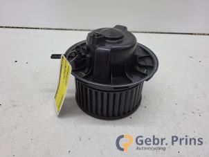 Gebruikte Kachel Ventilatiemotor Volkswagen Golf VI Variant (AJ5/1KA) 1.6 TDI 16V 105 Prijs € 40,00 Margeregeling aangeboden door Autorec. Gebr. Prins b.v.