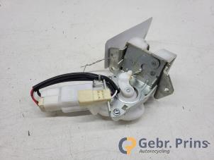 Gebruikte Slotmechaniek Achterklep Suzuki Vitara (LY/MY) 1.6 16V VVT Prijs € 35,00 Margeregeling aangeboden door Autorec. Gebr. Prins b.v.