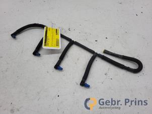 Gebruikte Brandstof retourleiding Volkswagen Golf VI Variant (AJ5/1KA) 1.6 TDI 16V 105 Prijs € 20,00 Margeregeling aangeboden door Autorec. Gebr. Prins b.v.