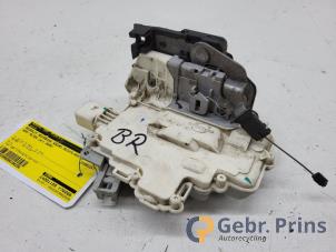 Gebruikte Slotmechaniek Portier 4Deurs rechts-achter Seat Altea (5P1) 1.4 TSI 16V Prijs € 30,00 Margeregeling aangeboden door Autorec. Gebr. Prins b.v.