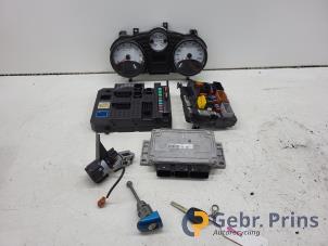 Gebruikte Kontaktslot + computer Peugeot 207/207+ (WA/WC/WM) 1.4 16V Prijs € 100,00 Margeregeling aangeboden door Autorec. Gebr. Prins b.v.