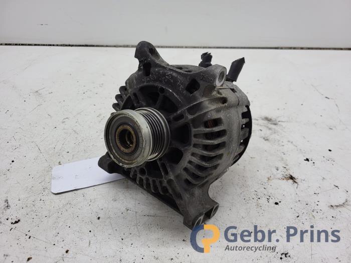 Gebruikte Dynamo Mercedes A (W169) 2.0 A-160 CDI 16V 5-Drs. Prijs € 40,00 Margeregeling aangeboden door Autorec. Gebr. Prins b.v.