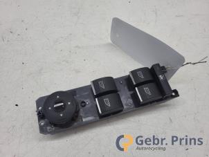 Gebruikte Schakelaar Elektrisch Raam Ford Focus 3 Wagon 1.6 TDCi ECOnetic Prijs € 20,00 Margeregeling aangeboden door Autorec. Gebr. Prins b.v.