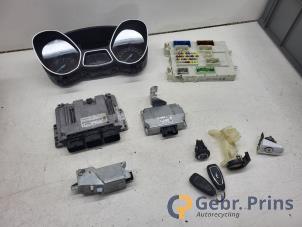 Gebruikte Contactslot + computer Ford Focus 3 Wagon 1.6 TDCi ECOnetic Prijs € 150,00 Margeregeling aangeboden door Autorec. Gebr. Prins b.v.