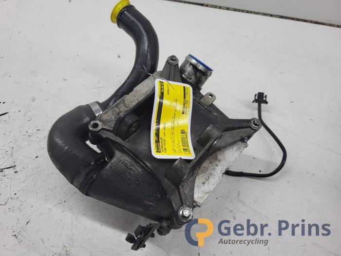 Gebruikte Intercooler Ford Focus 3 Wagon 1.6 TDCi ECOnetic Prijs € 40,00 Margeregeling aangeboden door Autorec. Gebr. Prins b.v.