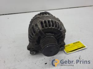 Gebruikte Alternator Volkswagen Eos (1F7/F8) 2.0 FSI 16V Prijs € 40,00 Margeregeling aangeboden door Autorec. Gebr. Prins b.v.