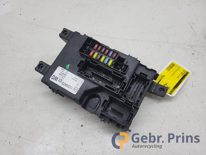 Zekeringkast van een Opel Corsa D 1.4 16V Twinport 2010