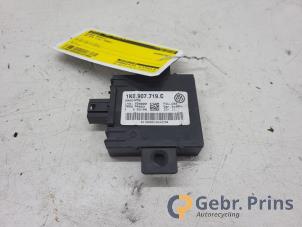 Gebruikte Alarm module Volkswagen Eos (1F7/F8) 1.4 TSI 16V BlueMotion Prijs € 10,00 Margeregeling aangeboden door Autorec. Gebr. Prins b.v.