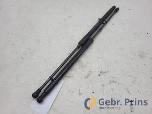 Gebruikte Set Gasdempers Achterklep Citroen C1 1.0 12V VVT-i Prijs € 20,00 Margeregeling aangeboden door Autorec. Gebr. Prins b.v.