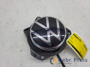 Gebruikte Achterklep Handgreep Volkswagen Golf VIII (CD1) 2.0 GTD 16V Prijs € 200,00 Margeregeling aangeboden door Autorec. Gebr. Prins b.v.