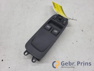 Gebruikte Elektrisch Raam Schakelaar Volvo C30 (EK/MK) 2.0 16V Prijs € 15,00 Margeregeling aangeboden door Autorec. Gebr. Prins b.v.