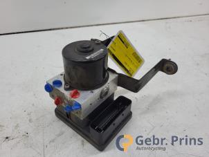 Gebruikte ABS Pomp Volvo C30 (EK/MK) 2.0 16V Prijs € 75,00 Margeregeling aangeboden door Autorec. Gebr. Prins b.v.