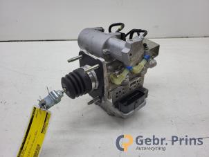 Gebruikte ABS Pomp Toyota Yaris III (P13) 1.5 16V Hybrid Prijs € 250,00 Margeregeling aangeboden door Autorec. Gebr. Prins b.v.