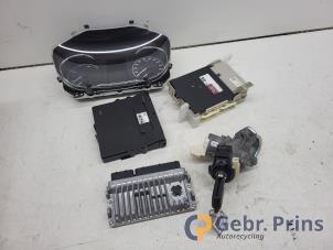 Gebruikte Kontaktslot + computer Toyota Yaris III (P13) 1.5 16V Hybrid Prijs € 250,00 Margeregeling aangeboden door Autorec. Gebr. Prins b.v.