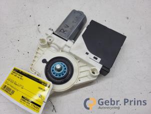 Gebruikte Motor electrisch raam Seat Leon (1P1) 1.4 TSI 16V Prijs € 20,00 Margeregeling aangeboden door Autorec. Gebr. Prins b.v.