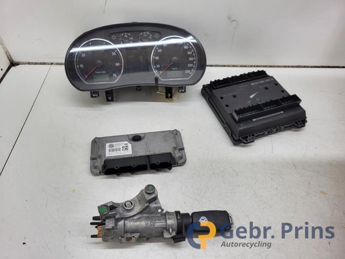 Gebruikte Kontaktslot + computer Volkswagen Polo IV (9N1/2/3) 1.4 16V Prijs € 75,00 Margeregeling aangeboden door Autorec. Gebr. Prins b.v.