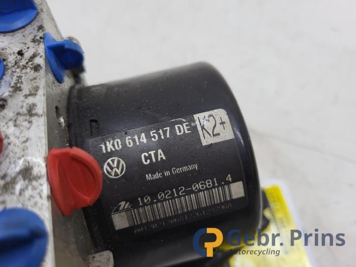 ABS Pomp van een Seat Leon (1P1) 1.4 TSI 16V 2011