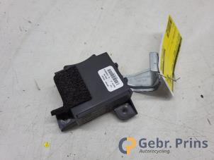 Gebruikte Deur module Peugeot 107 1.0 12V Prijs € 20,00 Margeregeling aangeboden door Autorec. Gebr. Prins b.v.