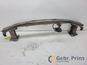 Gebruikte Bumperframe voor Renault Megane III Grandtour (KZ) 1.5 dCi 110 Prijs € 50,00 Margeregeling aangeboden door Autorec. Gebr. Prins b.v.