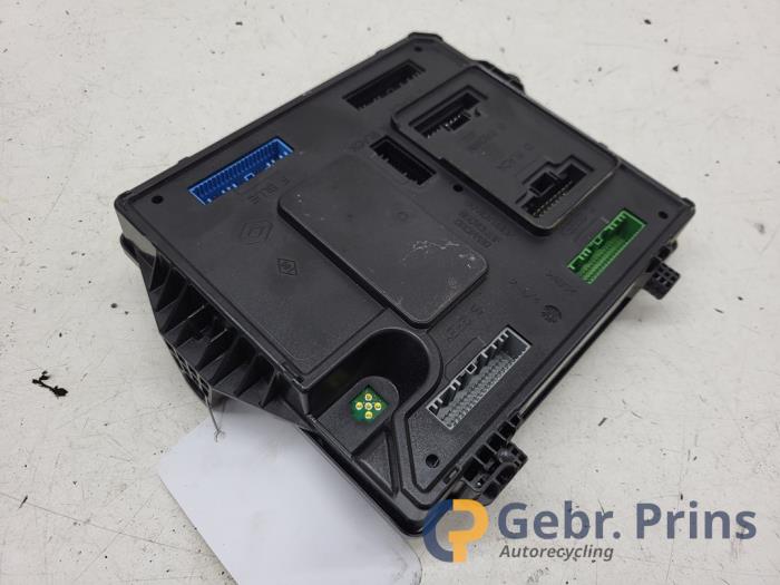 Gebruikte Module Bodycontrol Renault Megane III Grandtour (KZ) 1.5 dCi 110 Prijs € 40,00 Margeregeling aangeboden door Autorec. Gebr. Prins b.v.
