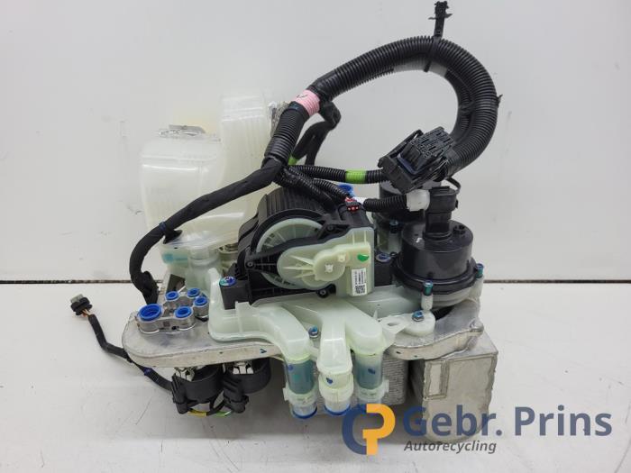 Warmtewisselaar van een Tesla Model Y (5YJY) RWD 2023