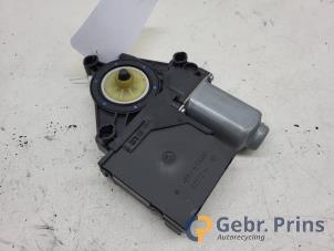 Gebruikte Motor portierruit Volkswagen Touran (1T1/T2) 2.0 TDI 16V 140 Prijs € 15,00 Margeregeling aangeboden door Autorec. Gebr. Prins b.v.