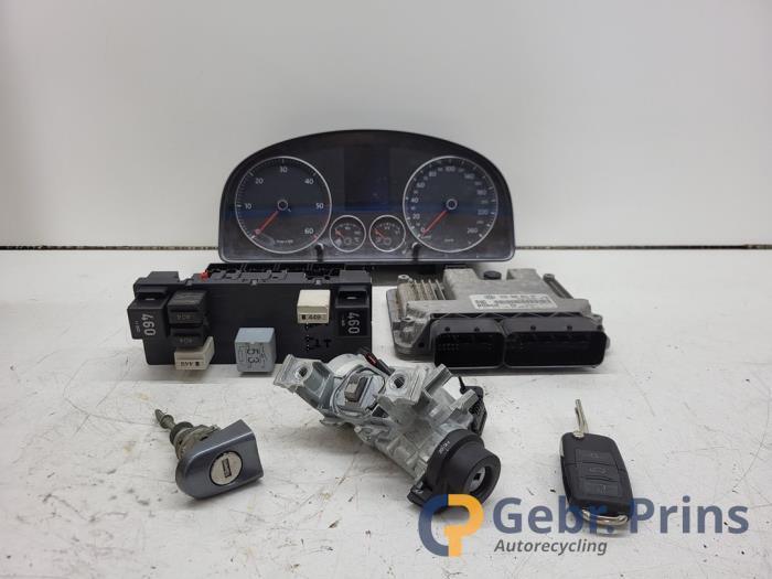 Gebruikte Kontaktslot + computer Volkswagen Touran (1T1/T2) 2.0 TDI 16V 140 Prijs € 125,00 Margeregeling aangeboden door Autorec. Gebr. Prins b.v.