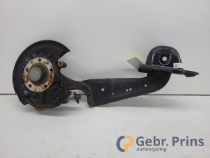 Gebruikte Fusee rechts-achter Volkswagen Golf VIII (CD1) 2.0 GTD 16V Prijs € 125,00 Margeregeling aangeboden door Autorec. Gebr. Prins b.v.