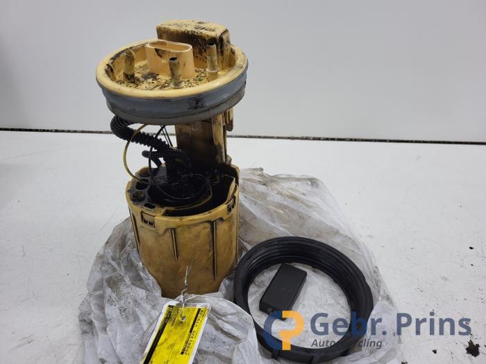 Gebruikte Tank element Pomp Volkswagen Touran (1T1/T2) 2.0 TDI 16V 140 Prijs € 35,00 Margeregeling aangeboden door Autorec. Gebr. Prins b.v.