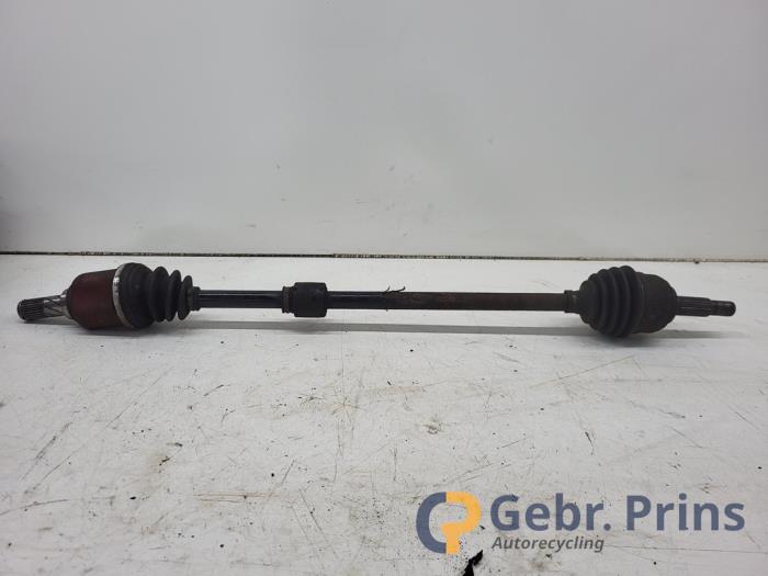 Gebruikte Steekas rechts-voor Nissan Micra (K12) 1.2 16V Prijs € 35,00 Margeregeling aangeboden door Autorec. Gebr. Prins b.v.