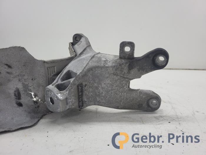 Gebruikte Motorsteun Audi A4 (B8) 1.8 TFSI 16V Prijs € 30,00 Margeregeling aangeboden door Autorec. Gebr. Prins b.v.