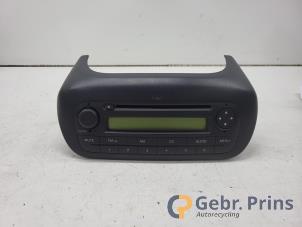 Gebruikte Radio CD Speler Citroen Nemo (AA) 1.4 HDi 70 Prijs € 75,00 Margeregeling aangeboden door Autorec. Gebr. Prins b.v.