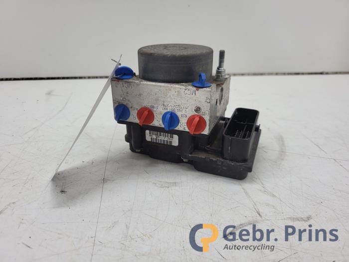 Gebruikte ABS Pomp Citroen Nemo (AA) 1.4 HDi 70 Prijs € 40,00 Margeregeling aangeboden door Autorec. Gebr. Prins b.v.