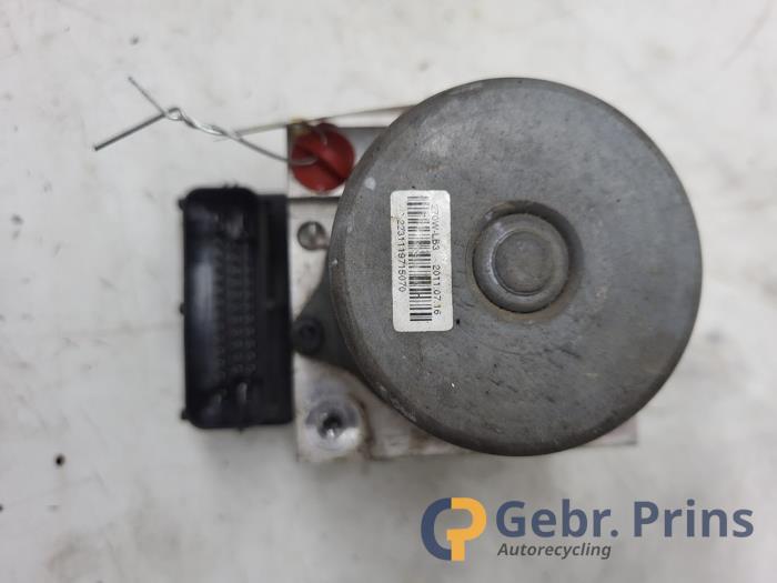 Gebruikte ABS Pomp Hyundai i10 (F5) 1.1i 12V Prijs € 75,00 Margeregeling aangeboden door Autorec. Gebr. Prins b.v.