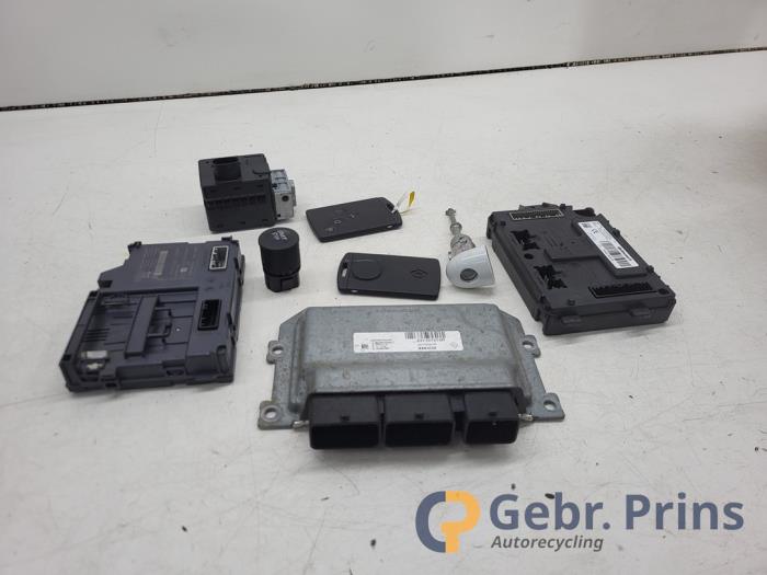 Gebruikte Kontaktslot + computer Renault Clio IV (5R) 1.2 16V Prijs € 125,00 Margeregeling aangeboden door Autorec. Gebr. Prins b.v.