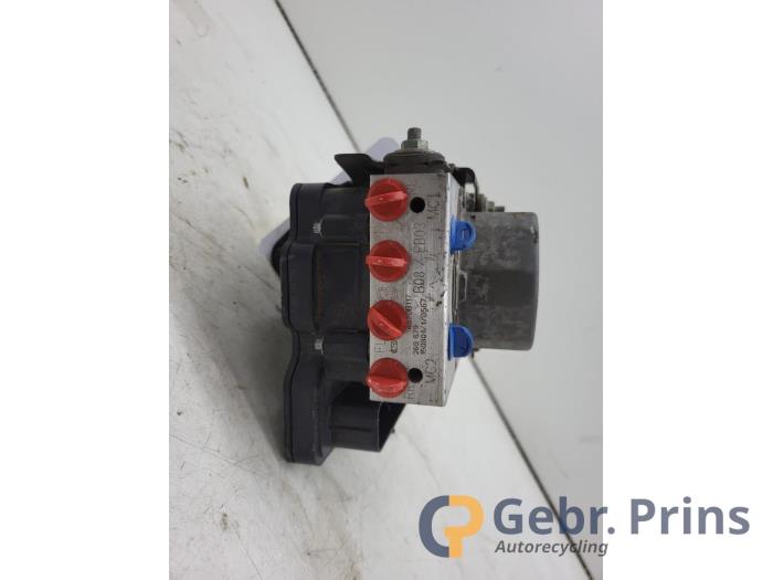 Gebruikte ABS Pomp Mitsubishi Space Star (A0) 1.0 12V Prijs € 75,00 Margeregeling aangeboden door Autorec. Gebr. Prins b.v.